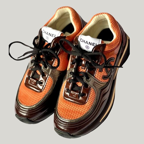 Chanel Brown Beige CC Sneakers Fabric Stretch Size 6 w/ COA - Picture 10 of 11